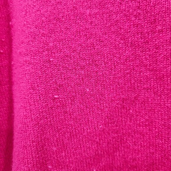 Lord & Taylor Womens Cashmere Sweater Hot Pink Small V-Neck Barbiecore Vibrant - Picture 4 of 9